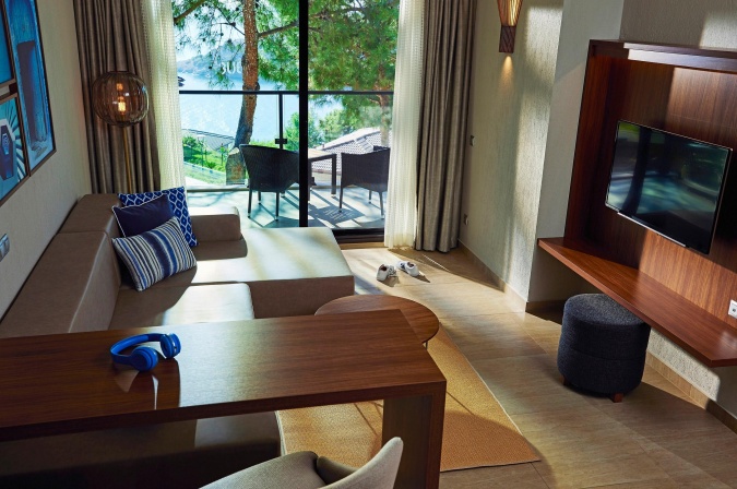 Suit Deniz Manzaralı